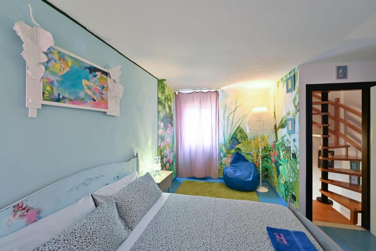 Night Galleria - Bed & Art In - The Pink House Burano