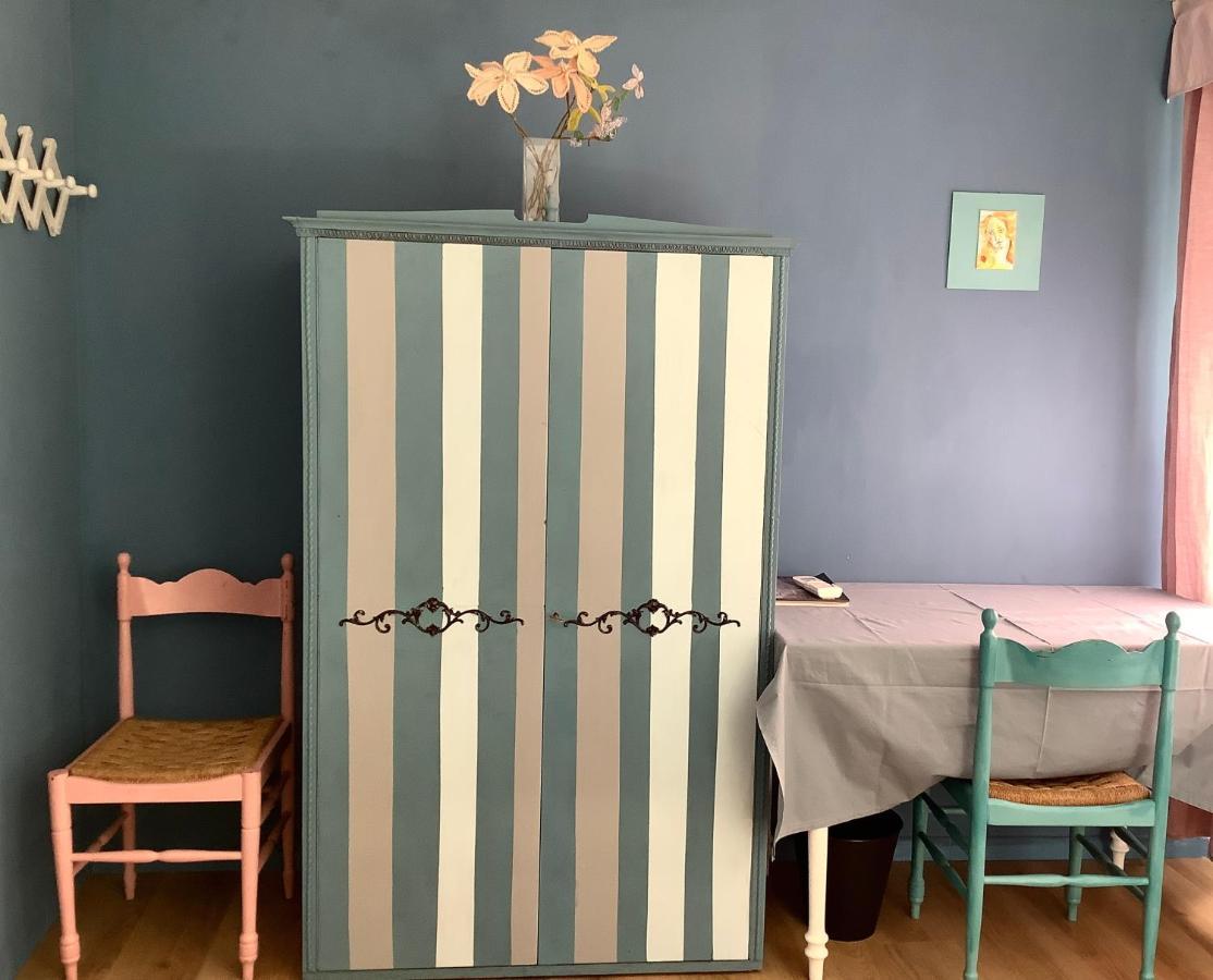 Night Galleria - Bed & Art In - The Pink House Сasa de vacaciones